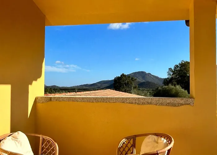 Отель I Menhirs Annunziata (Sardinia)